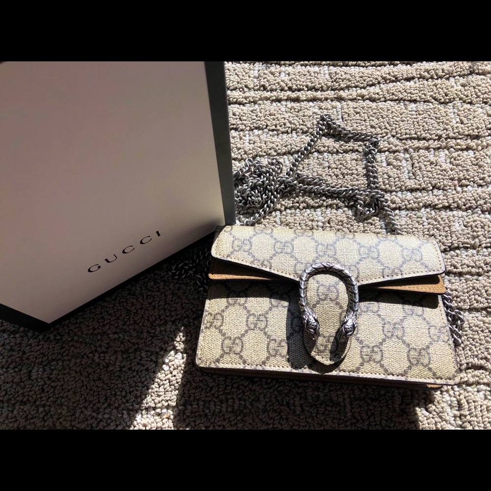 GUCCI — Beige GG Supreme Super Mini Dionysus Bag